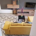 Apartman Nimaro Apartman, Okrug Gornji