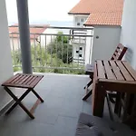 Nimaro Apartman, Okrug Gornji Apartman *