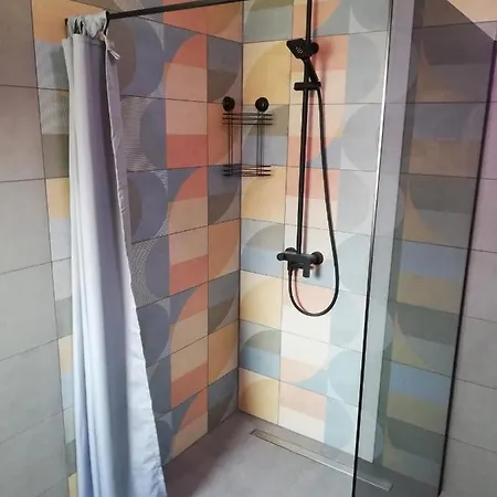 Nimaro Apartman, Okrug Gornji *