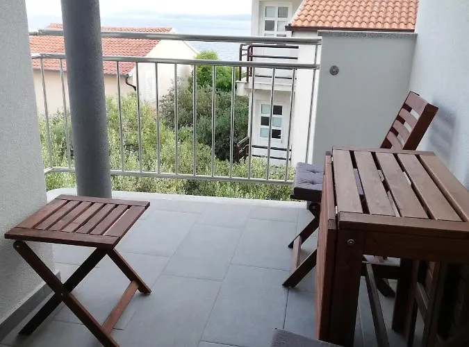 Nimaro Apartman, Okrug Gornji Apartman *